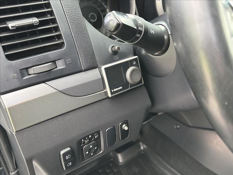 Mitsubishi Pajero 3,2 DI-D ČR SERVIS NT - fotka 10 z 30