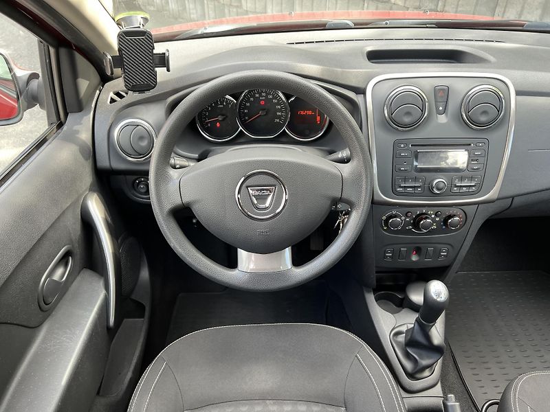 Dacia Logan 1.2 16v 55 kW 1. MAJITEL 2014 - fotka 10 z 14