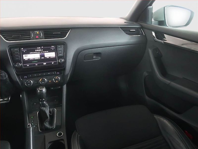 Škoda Octavia (2015) RS 2.0 TDI, Automat, Kůže - fotka 8 z 16