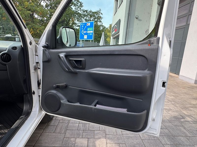 Citroën Berlingo (2005) 1.9 D Tažné - fotka 10 z 25