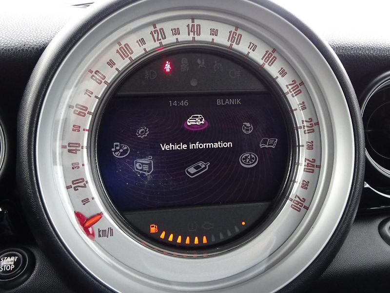 Mini Cooper S 1.6 135kW KABRIO KŮŽE  - fotka 11 z 31