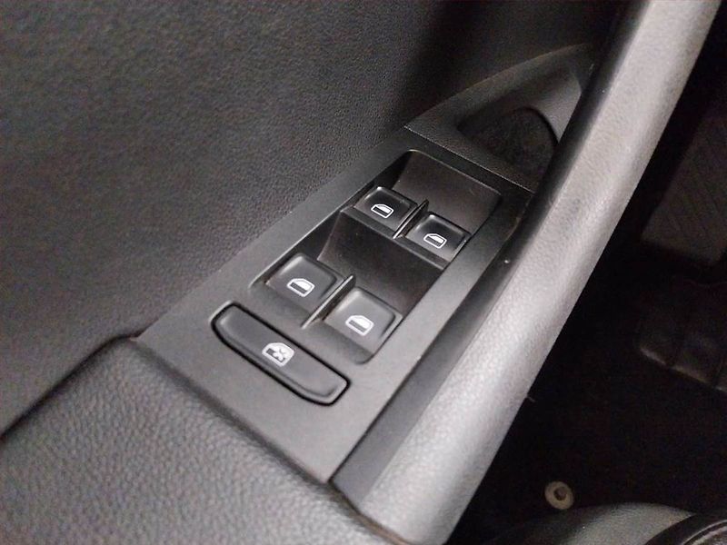 Škoda Octavia (2015) Style 1.6 TDI, Serv.kniha - fotka 17 z 22