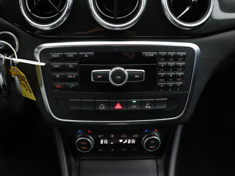 Mercedes-Benz CLA 2,1 CDI 125kW Aut. Xenon Kůže - fotka 16 z 25