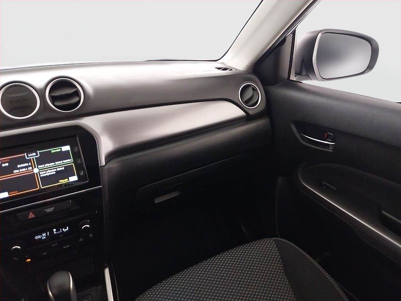 Suzuki Vitara (2019) GL + 1.0 BoosterJet, Automat - fotka 8 z 19