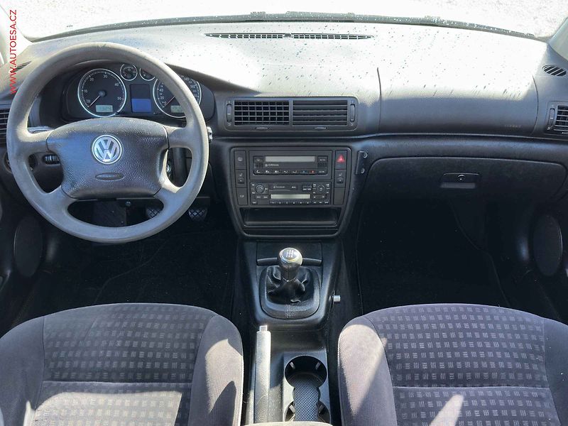 Volkswagen Passat (2003) 1.9TDi, Výhř.sed. - fotka 8 z 16
