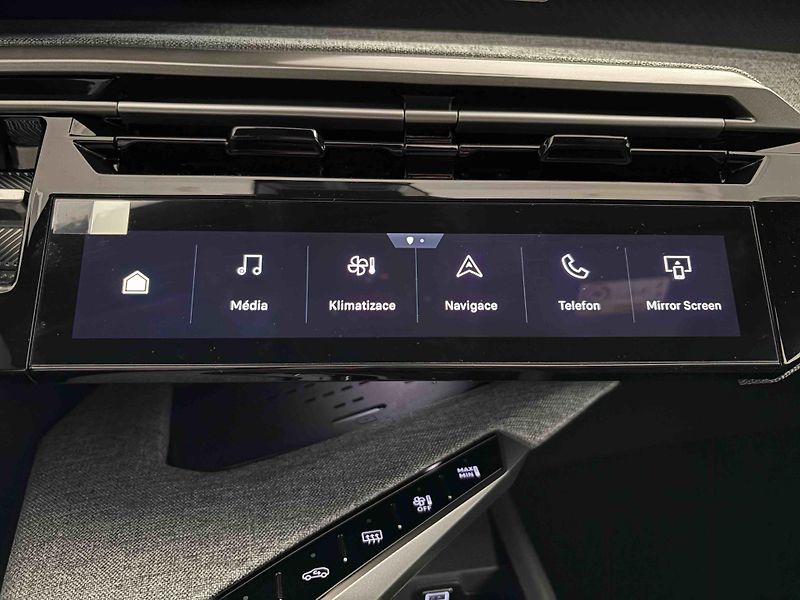 Peugeot 5008 (2026) Business Hybrid 145 e-DCS6 - fotka 24 z 41