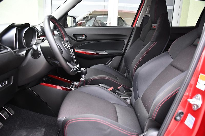 Suzuki Swift SPORT 1.4i BoosterJet 2xALU  - fotka 14 z 37