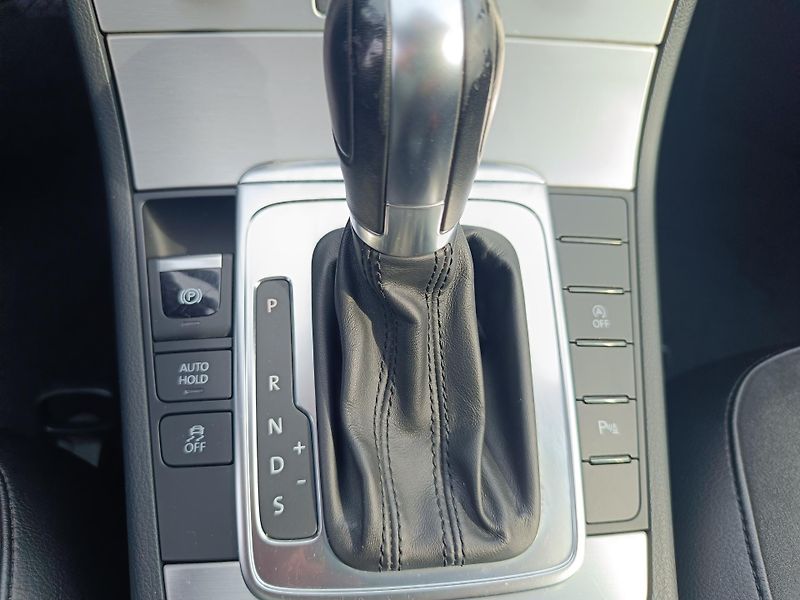 Volkswagen Passat (2013) VW Passat 2.0 TDI 4Motion DSG - fotka 26 z 32