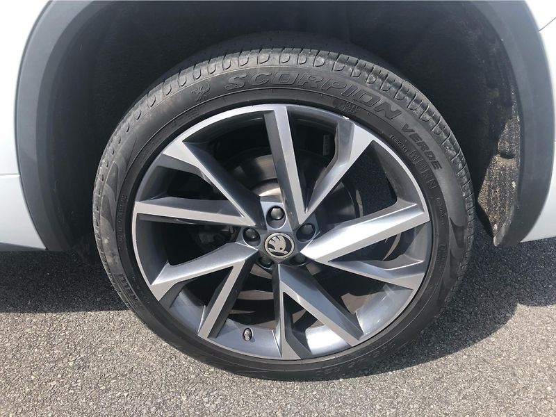 Škoda Kodiaq 2,0 TDI DSG 4x4 Sportline - fotka 14 z 30