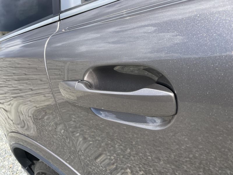 Volvo XC90 2.5TDi D5 200PS AWD R-DESIGN!! - fotka 51 z 180