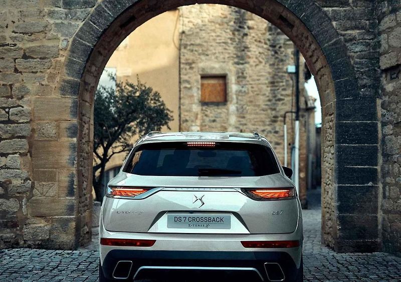 DS 7 Crossback e-tense