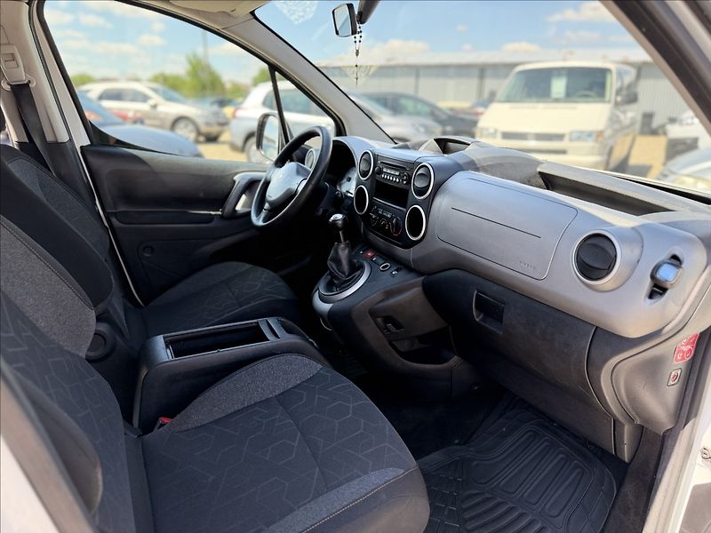Peugeot Partner 1,6 HDI KLIMA TAŽNÉ - fotka 22 z 24