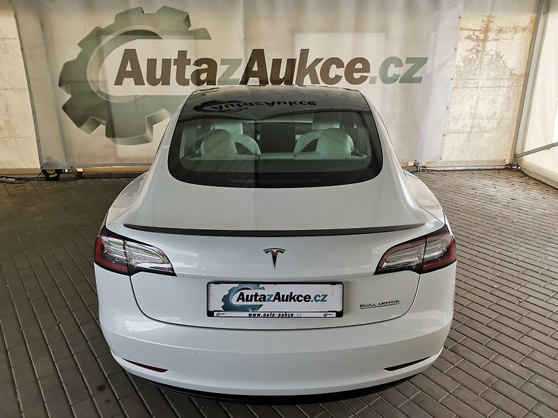 Tesla Model 3 (2021) 377KW Performance 39tkm DPH  - fotka 8 z 28