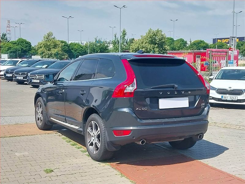 Volvo XC60 (2010) D5, 4X4, Automat, Xenony - fotka 4 z 18