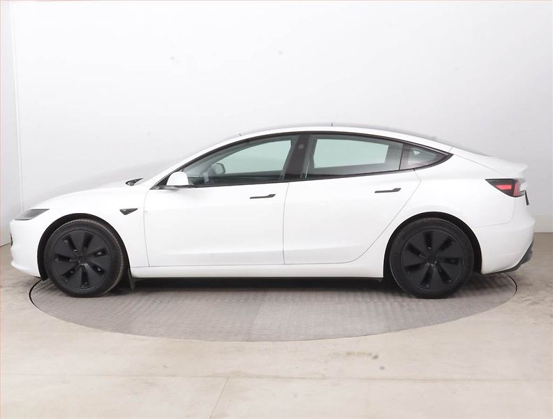 Tesla Model 3 (2024) Standard Range LFP, SoH 96% - fotka 3 z 22