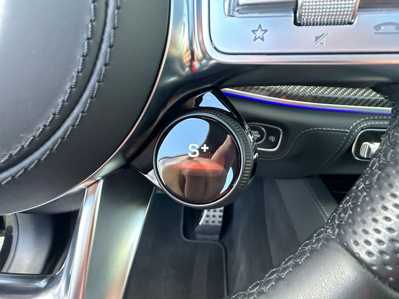 Mercedes-Benz GLE 53 AMG 4MATIC+ - fotka 24 z 31