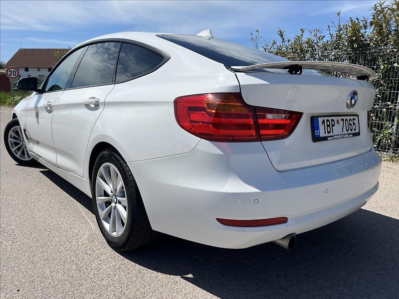 BMW Řada 3 2,0 d GT 135KW MANUÁL 2x KOLA - fotka 45 z 48