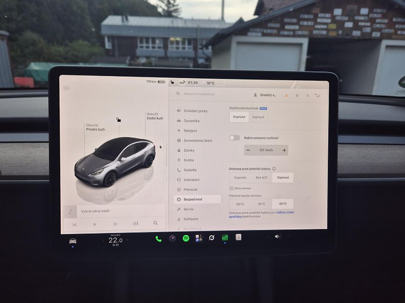 Tesla Model Y LONG RANGE DUAL MOTOR 95,0% - fotka 27 z 49