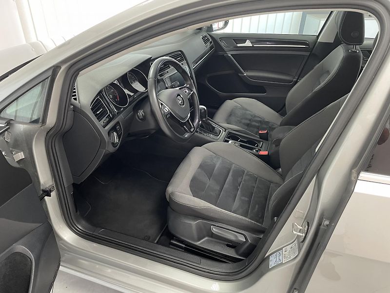 Volkswagen Golf 1.4 TSi HL DSG ČR 1.MAJ. SER. - fotka 19 z 24
