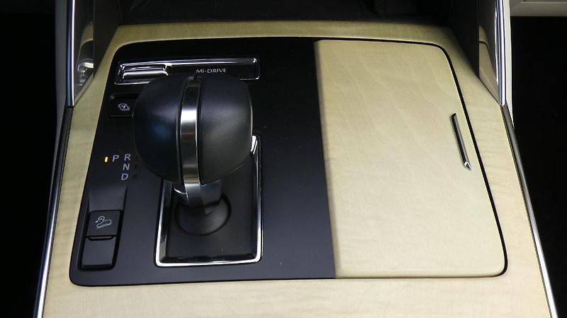 Mazda CX-60 2.5 e-Skyactiv PHEV Takumi - fotka 17 z 28
