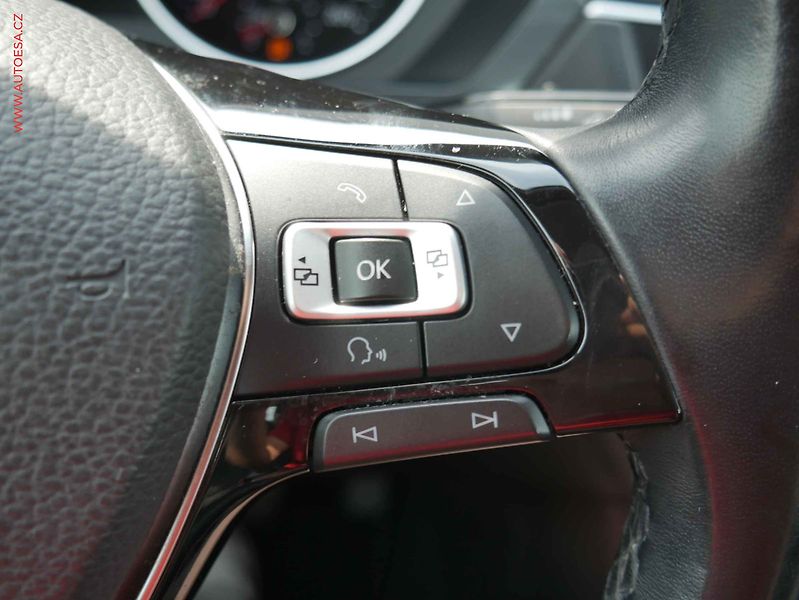 Volkswagen Tiguan (2018) 1.4 TSi, LED, navi, AC - fotka 15 z 17