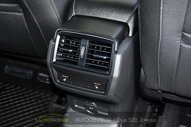 Škoda Karoq 2.0TDi SPORTLINE ACC  - fotka 21 z 51