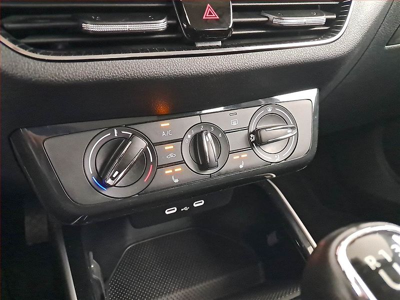 Škoda Fabia (2022) 1.0 TSI, ČR,1.maj, Serv.kniha - fotka 15 z 19