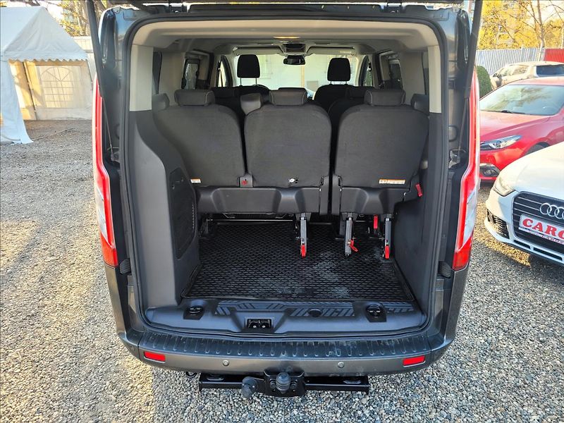 Ford Tourneo Custom 2,0 tdci,Titanium,8míst,klima - fotka 37 z 49