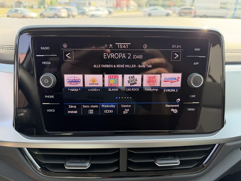Volkswagen T-Roc 1,5 TSi/110kW LIFE - DSG,TZ,.. - fotka 22 z 64