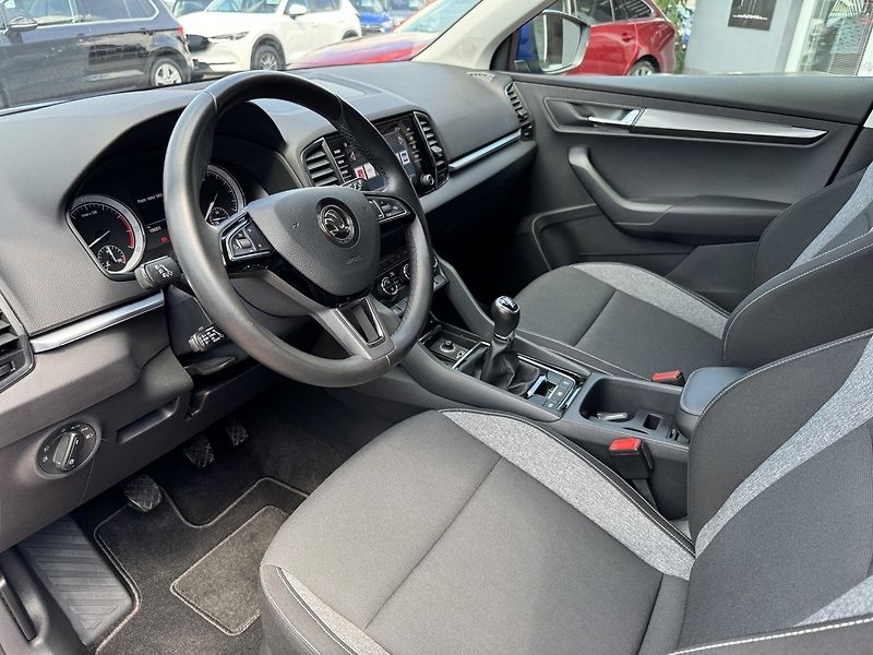 Škoda Karoq (2020) 1.5TSi LED Navi Kamera Tažné Z - fotka 25 z 47