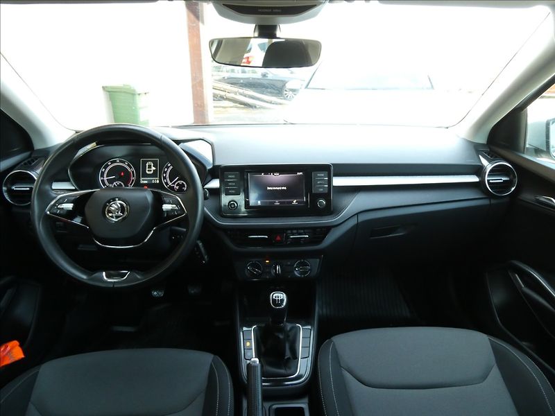 Škoda Fabia 1,0 TSi 70kW koupeno v ČR, DPH - fotka 28 z 39