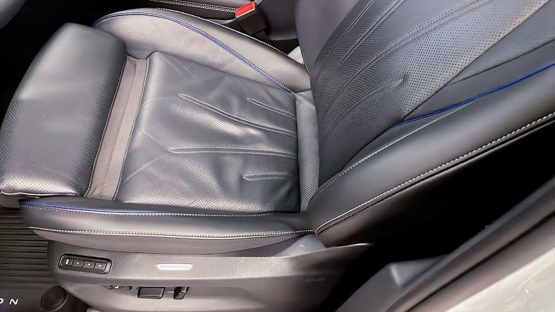 Volkswagen Tayron TDI 4M R-Line 7m Plná výbava - fotka 14 z 21