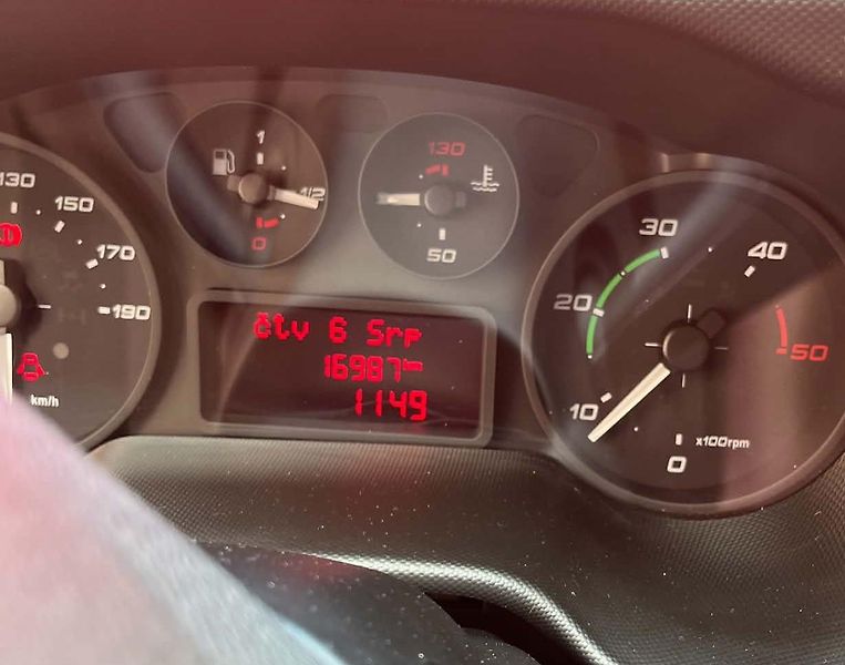 Iveco Daily (2016) 35C13 nové v CZ , 17000km !!! - fotka 8 z 11