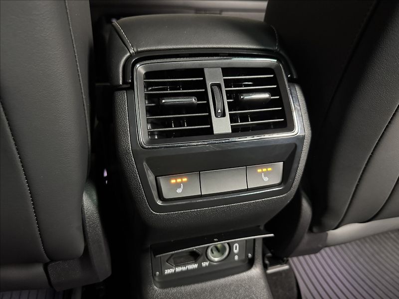 Škoda Kodiaq 2,0 TDi  DSG 4x4 L&K Virtual L - fotka 17 z 49