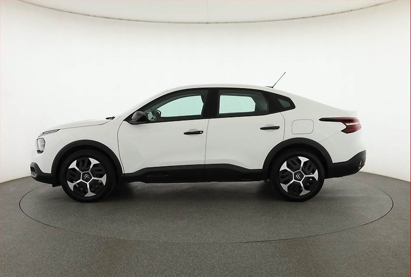 Citroën C4 X (2024) Feel 1.2 PureTech, ČR,1.maj - fotka 3 z 16