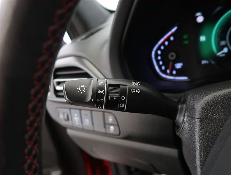 Hyundai i30 (2023) N Line Premium 1.5 T-GDI MHEV - fotka 26 z 27