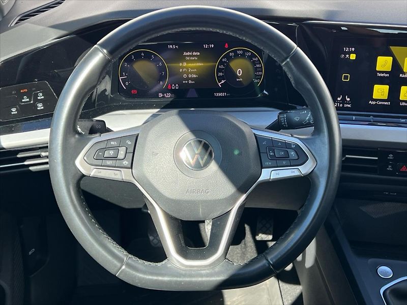 Volkswagen Golf Variant 1,5 TSi 110kW LIFE  8 - fotka 15 z 24