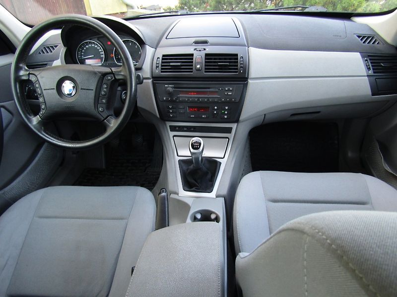 BMW X3 (2006) 2.0d 110kW 4x4 - fotka 15 z 41