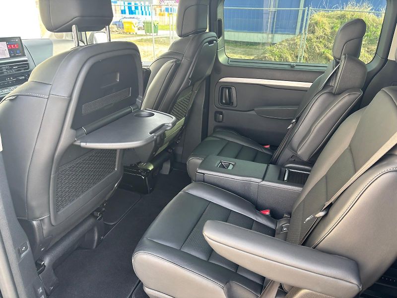 Toyota ProAce Verso 2.0 D-4D L2 VIP Webasto AT - fotka 24 z 28