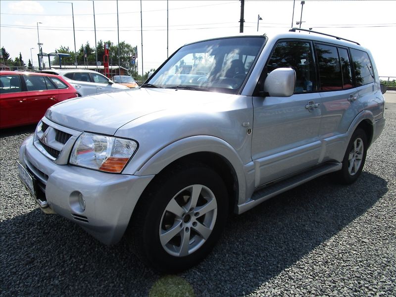 Mitsubishi Pajero 3.2 Di-D, 4x4, aut. klima, 7 m - fotka 1 z 54