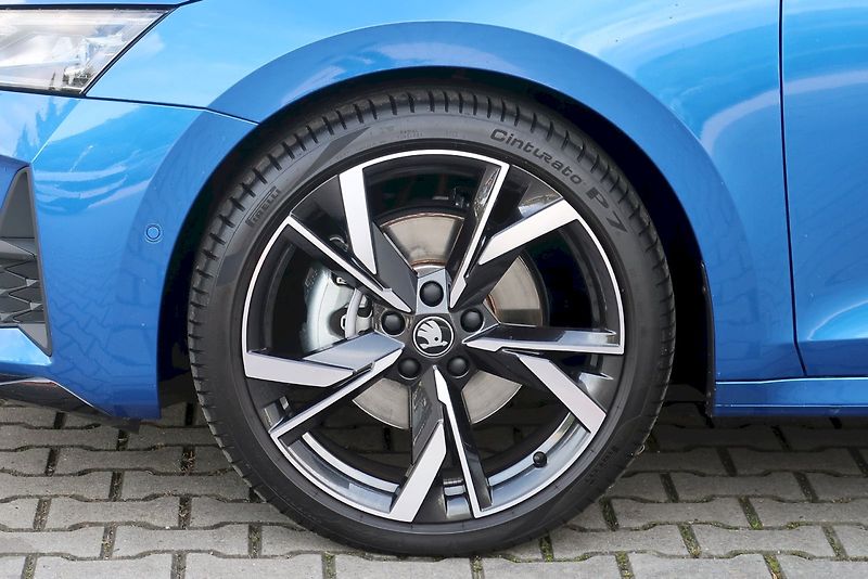 Škoda Octavia (2025) SportLine 1,5 TSI 110 kW DSG M - fotka 8 z 29