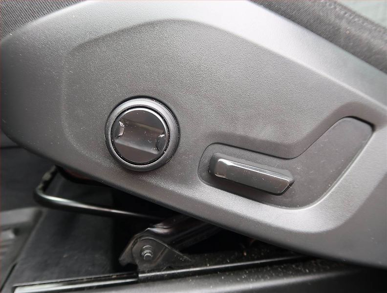 Volvo XC60 (2022) T6 Recharge - fotka 25 z 29