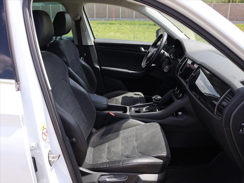 Škoda Kodiaq 2,0 TDI DSG 4x4 Style Plus DPH - fotka 12 z 35