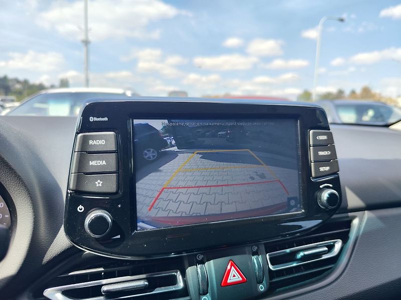Hyundai i30 1.5 T-GDI/117kW Smart - fotka 17 z 31