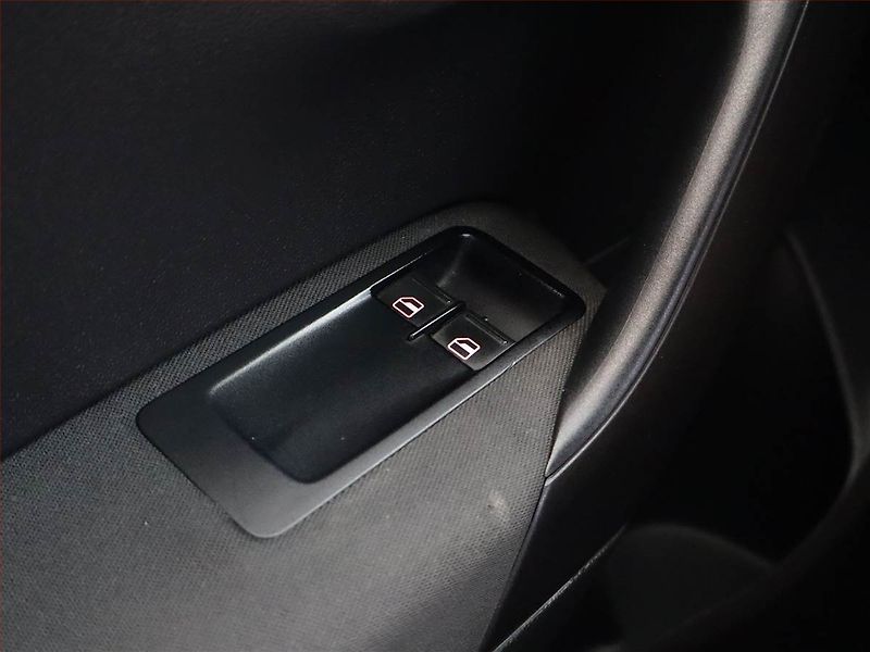 Volkswagen Polo (2011) 1.2 TDI, Serv.kniha, nová STK - fotka 12 z 13