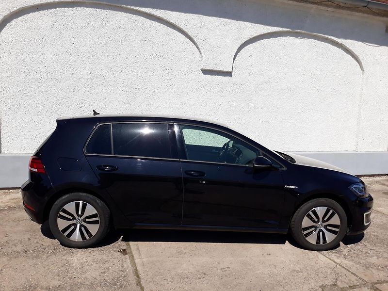 Volkswagen e-Golf (2019) MATRIX NAV DYNAUDIO WINTERPAKE - fotka 6 z 45