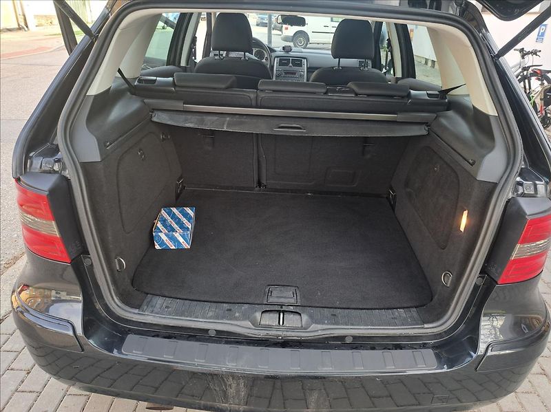 Mercedes-Benz Třídy B B180 i   1,7 - fotka 21 z 35