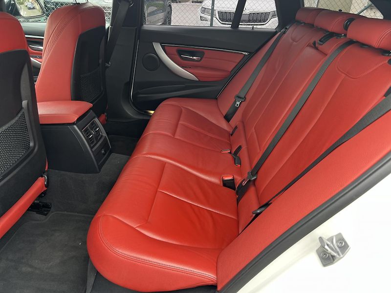 BMW Řada 3 320D M-PAKET X-DRIVE AUTOMAT - fotka 33 z 52