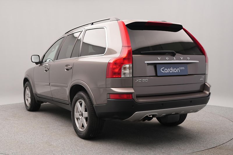Volvo XC90 D5 AWD SUMMUM AUT CZ  - fotka 8 z 41