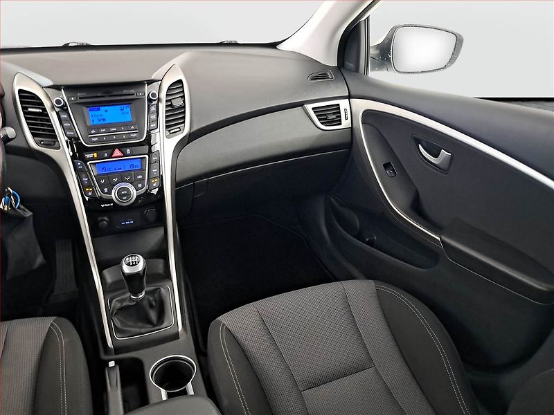 Hyundai i30 (2014) Trikolor Plus 1.6 CRDi - fotka 8 z 16